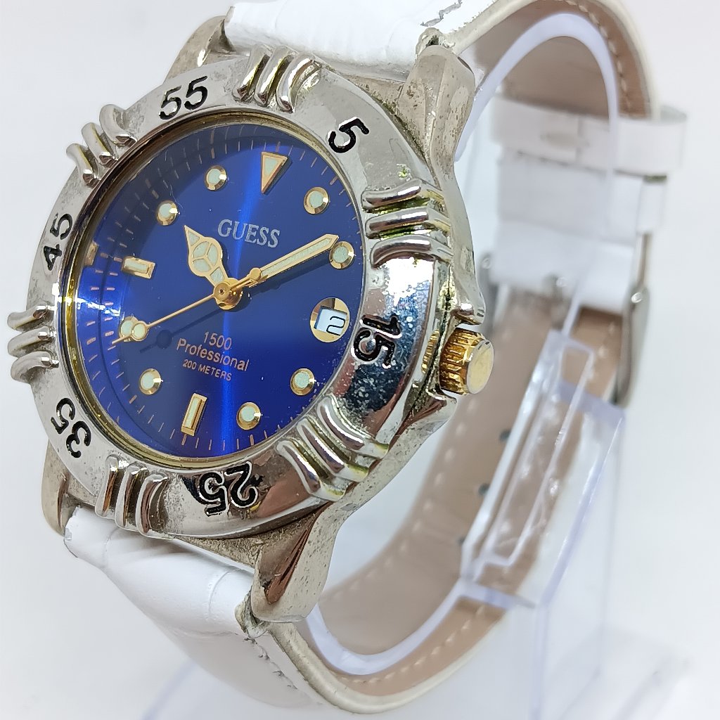Vintage Guess 0588 Unisex 36mm Silver Tone Blue Dial Date Watch New Battery